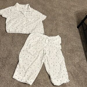 Auden Women's White and Blue Patterned Pajama Set